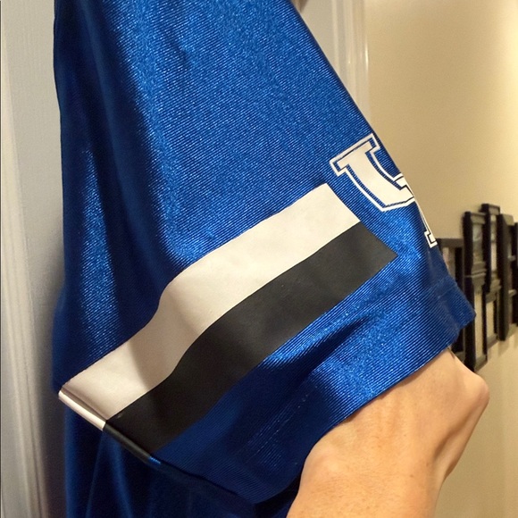 UK Wildcats Jersey with Number 5 - Picture 3 of 9